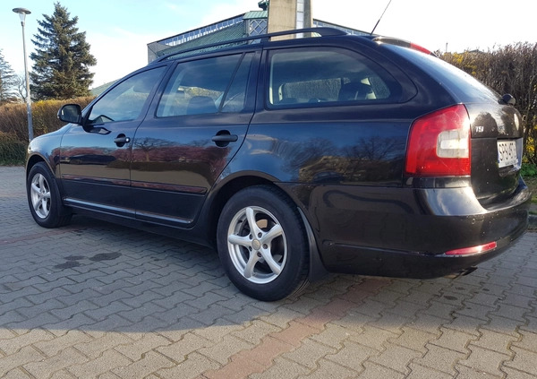 Skoda Octavia cena 18500 przebieg: 165000, rok produkcji 2009 z Wrocław małe 172